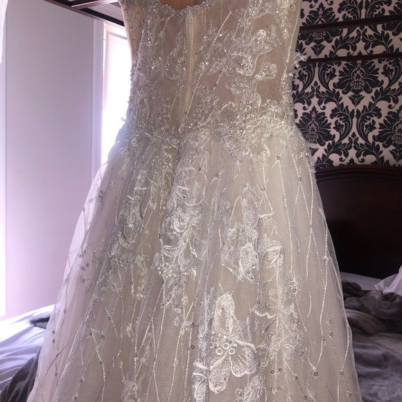 Bridal Dress - Picture 7 of 7